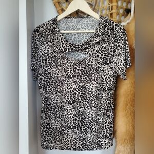 Vince Camuto cheeta shirt